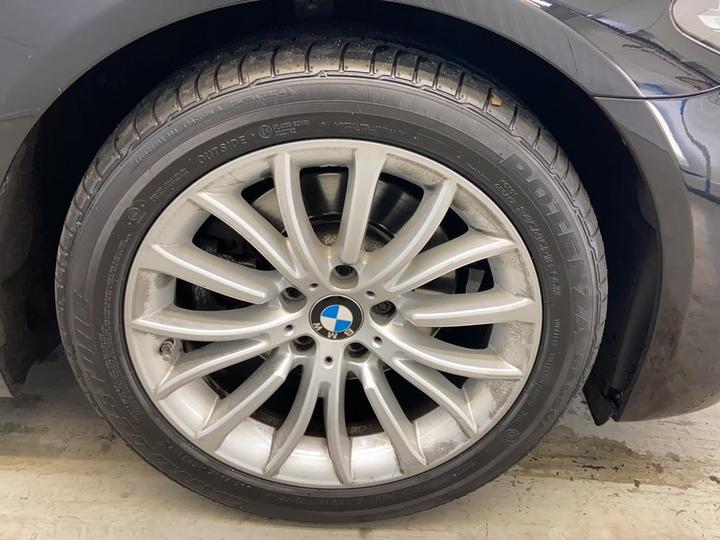 Photo 13 VIN: WBA5G11080GC99752 - BMW 520 