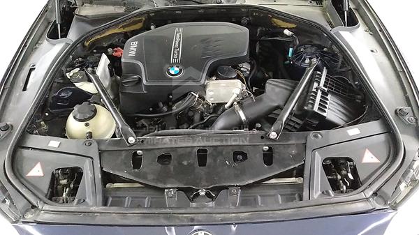 Photo 25 VIN: WBA5G110XHGD13758 - BMW 520 I 