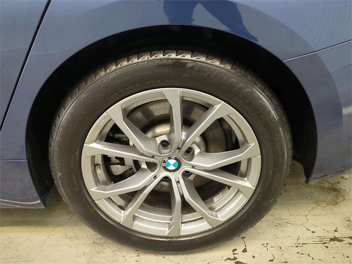 Photo 13 VIN: WBA5R11050FK77527 - BMW 330 