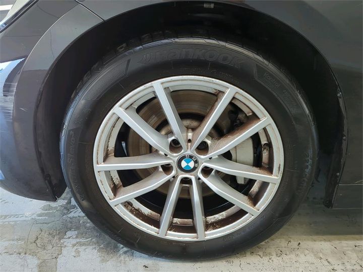 Photo 11 VIN: WBA5R11070FJ98019 - BMW 330 