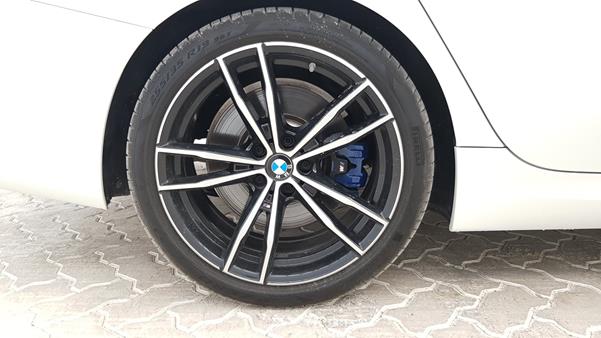 Photo 34 VIN: WBA5R1A05KAE78721 - BMW 330I 