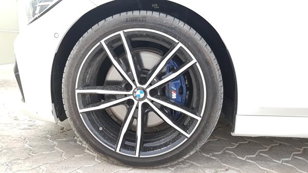 Photo 36 VIN: WBA5R1A05KAE78721 - BMW 330I 