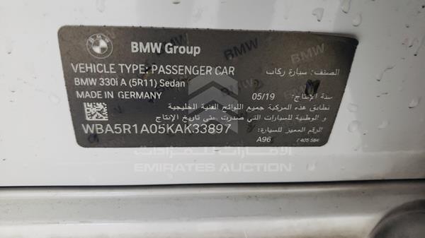 Photo 2 VIN: WBA5R1A05KAK33897 - BMW 330I 