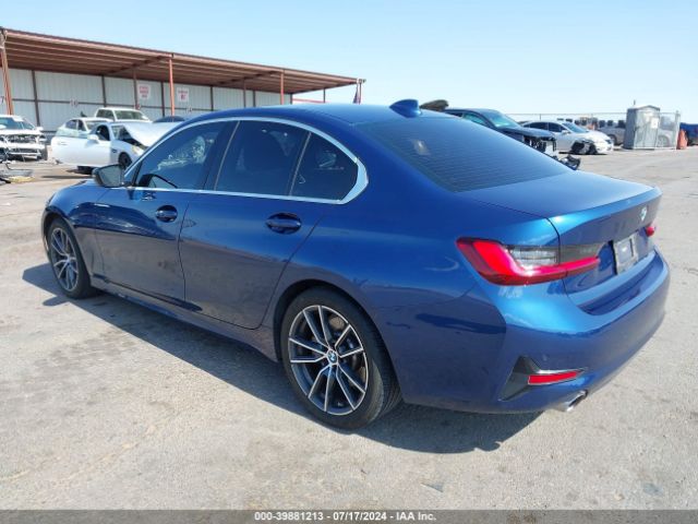 Photo 2 VIN: WBA5R1C00NFM20727 - BMW 330I 