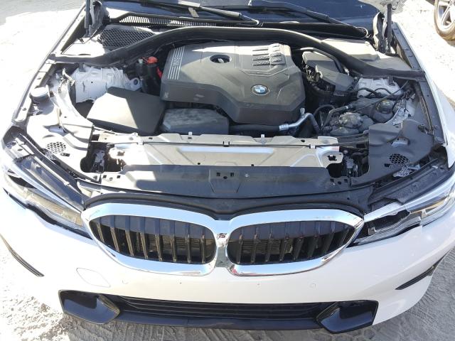 Photo 6 VIN: WBA5R1C03LFH40513 - BMW 330I 