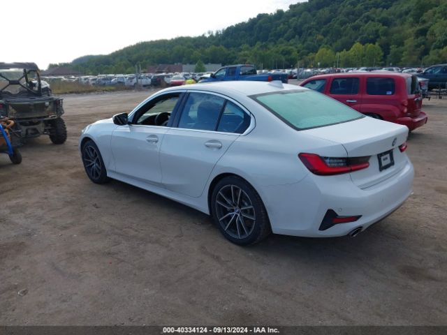 Photo 2 VIN: WBA5R1C07LFJ06828 - BMW 330I 