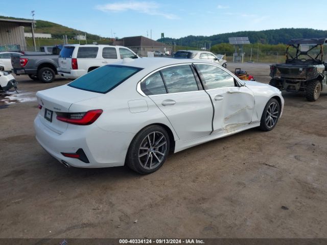 Photo 3 VIN: WBA5R1C07LFJ06828 - BMW 330I 