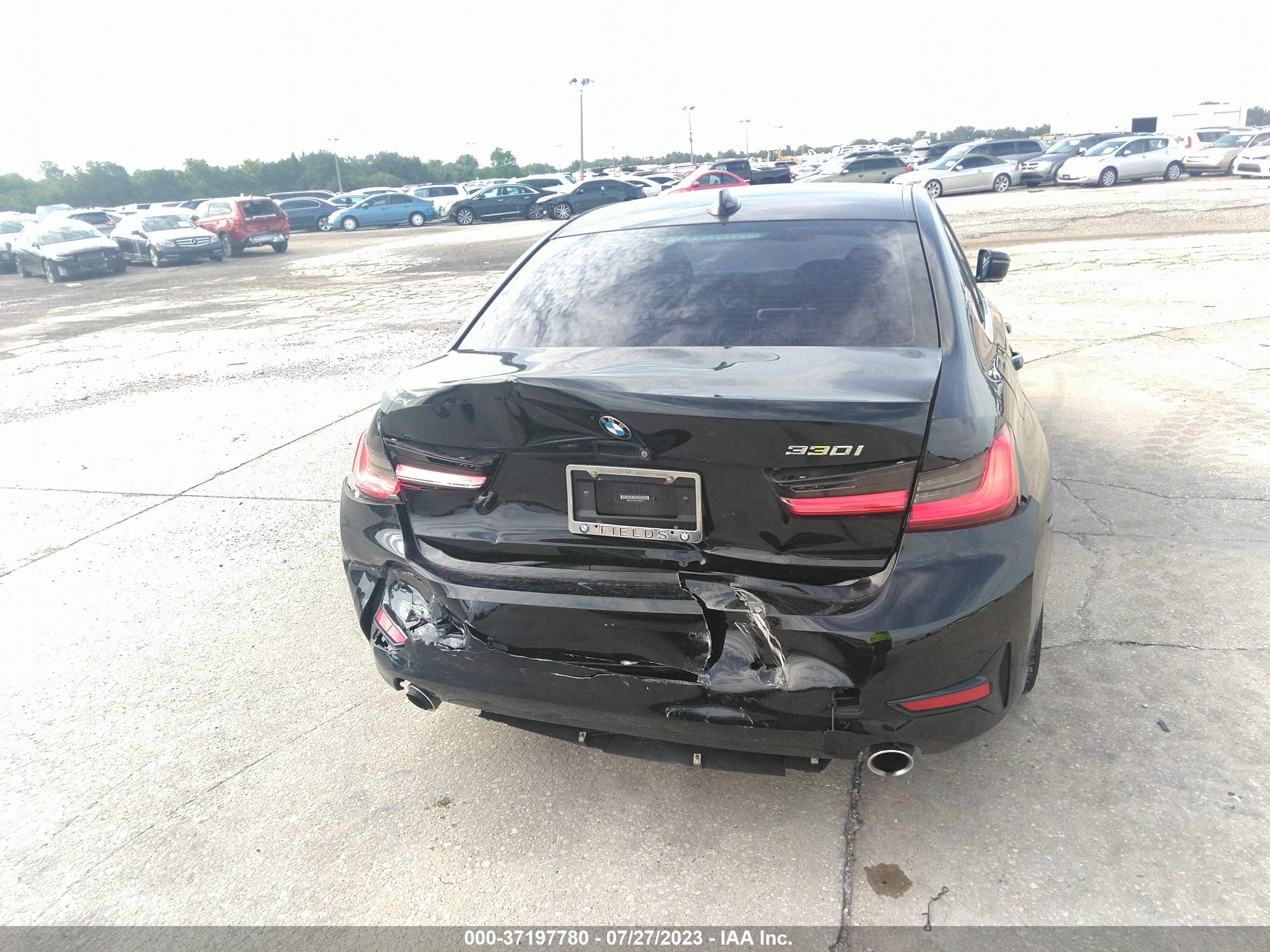 Photo 15 VIN: WBA5R1C50KAJ98372 - BMW 3 SERIES 