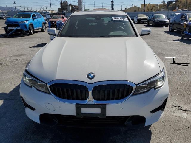 Photo 4 VIN: WBA5R1C50KAK09063 - BMW 330I 