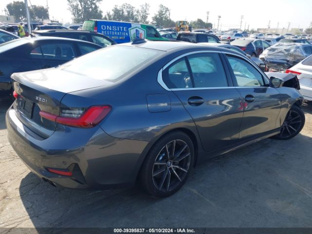 Photo 3 VIN: WBA5R1C50KAK12206 - BMW 330I 