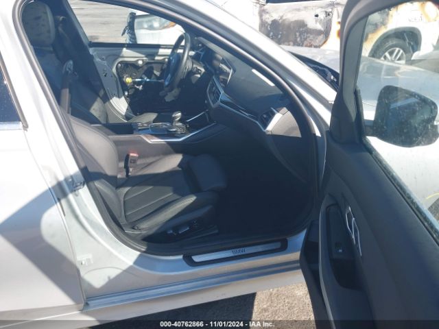 Photo 4 VIN: WBA5R1C50KAK12710 - BMW 330I 