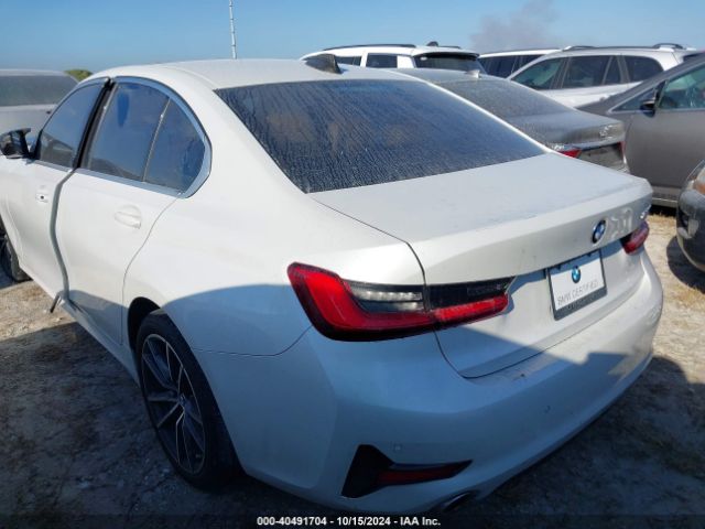 Photo 2 VIN: WBA5R1C52KAJ98728 - BMW 330I 