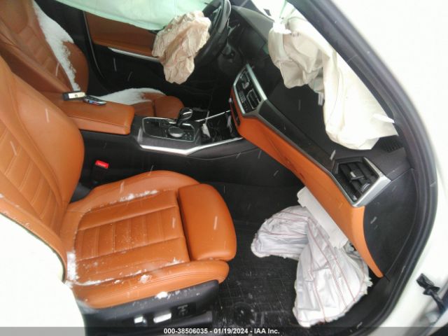 Photo 4 VIN: WBA5R1C52KAK11851 - BMW 330I 