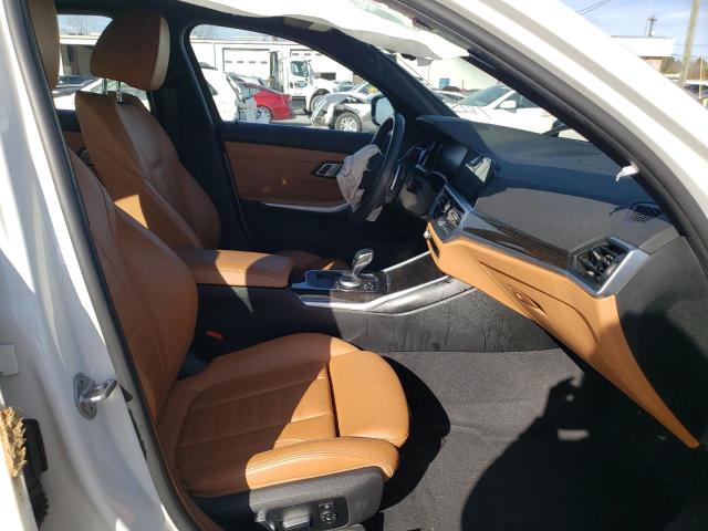 Photo 4 VIN: WBA5R1C52KFH11353 - BMW 330I 