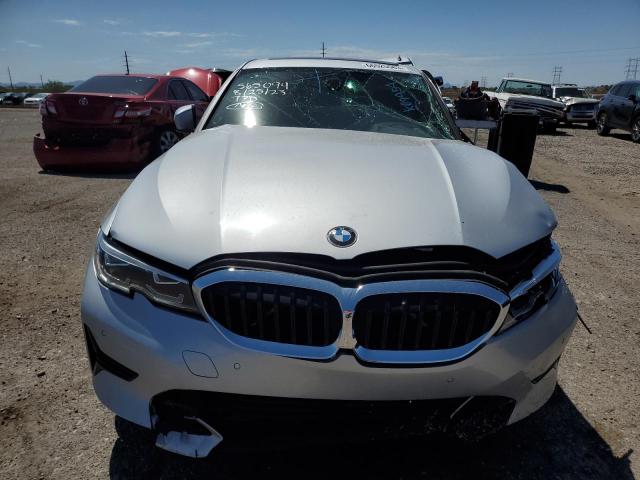 Photo 4 VIN: WBA5R1C54KAK09454 - BMW 330I 