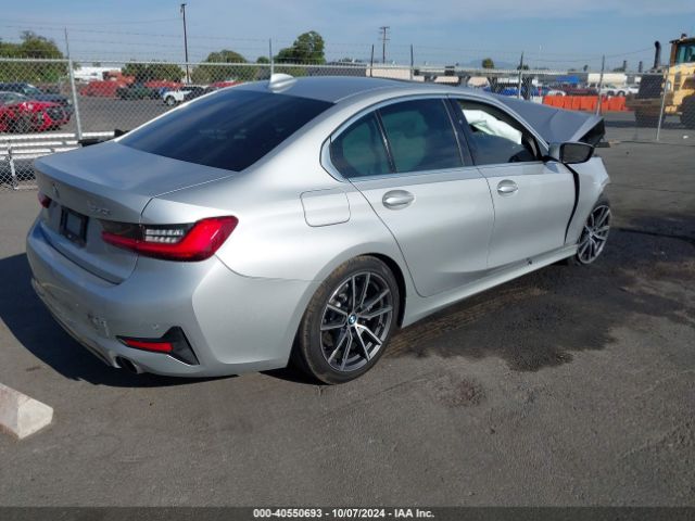 Photo 3 VIN: WBA5R1C55KAK09785 - BMW 330I 