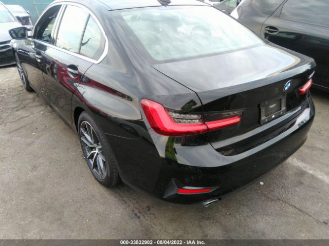 Photo 2 VIN: WBA5R1C56KAJ98411 - BMW 3 SERIES 