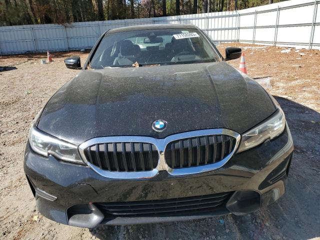 Photo 4 VIN: WBA5R1C58KFH00597 - BMW 3 SERIES 