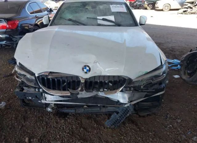 Photo 5 VIN: WBA5R1C58KFH15455 - BMW 330I 