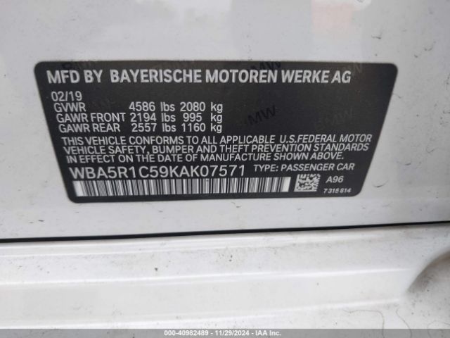 Photo 8 VIN: WBA5R1C59KAK07571 - BMW 330I 