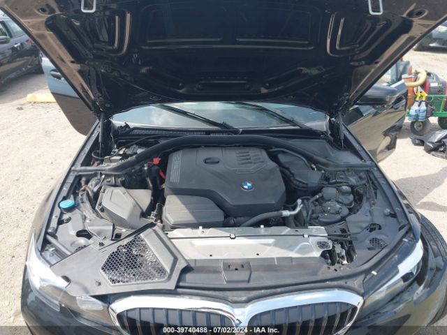 Photo 9 VIN: WBA5R1C59KAK07778 - BMW 330I 