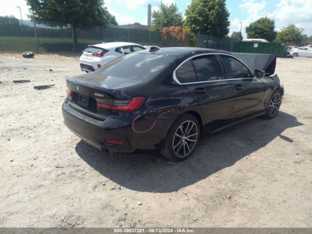 Photo 3 VIN: WBA5R1C59KAK11071 - BMW 330I 