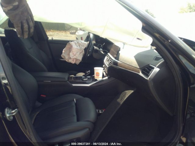 Photo 4 VIN: WBA5R1C59KAK11071 - BMW 330I 