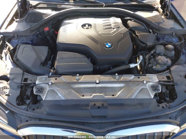 Photo 9 VIN: WBA5R1C59KFH14203 - BMW 330I 