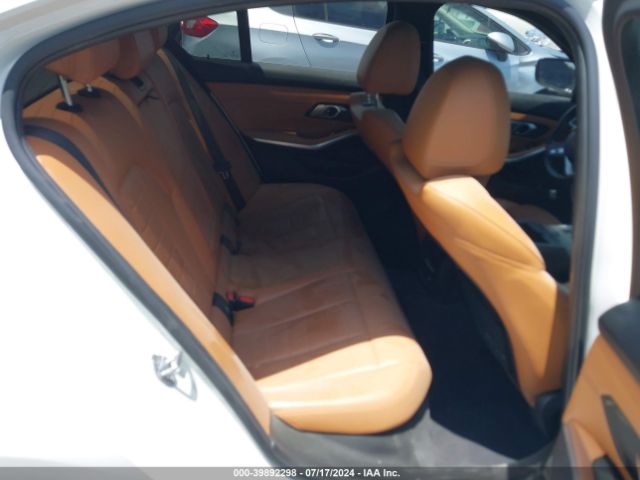 Photo 7 VIN: WBA5R1C59KFH15495 - BMW 330I 