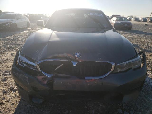 Photo 4 VIN: WBA5R1C5XKAE82160 - BMW 330I 