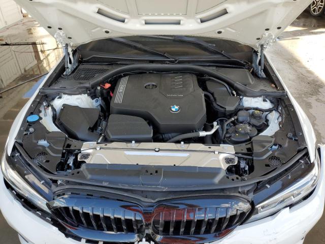 Photo 6 VIN: WBA5R1C5XKAK06946 - BMW 330I 