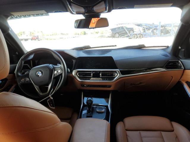 Photo 8 VIN: WBA5R1C5XKAK06946 - BMW 330I 