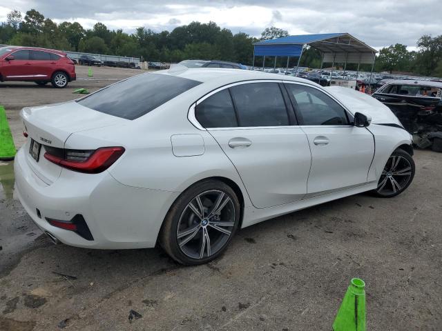 Photo 2 VIN: WBA5R1C5XKAK08227 - BMW 330I 