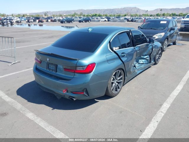 Photo 3 VIN: WBA5R1C5XKAK10222 - BMW 330I 