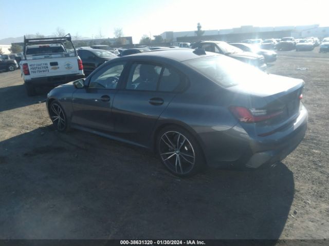 Photo 2 VIN: WBA5R1C5XKAK10463 - BMW 3 SERIES 