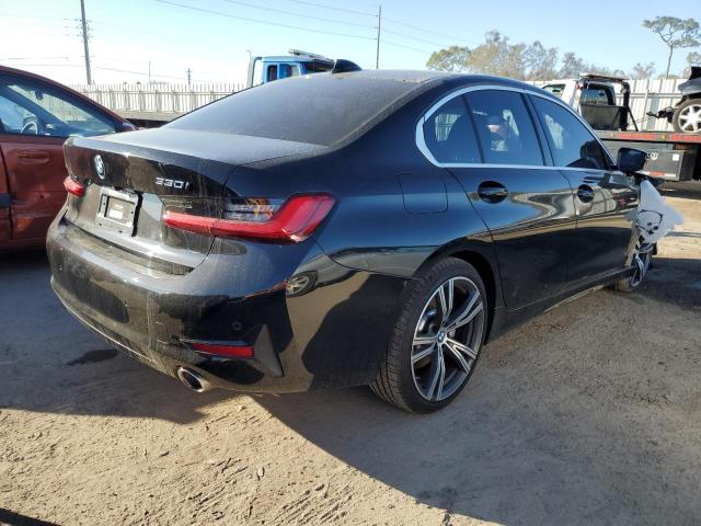 Photo 2 VIN: WBA5R1C5XKAK11046 - BMW 330I 