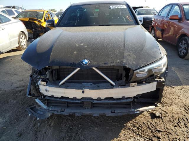 Photo 4 VIN: WBA5R1C5XKAK11046 - BMW 330I 