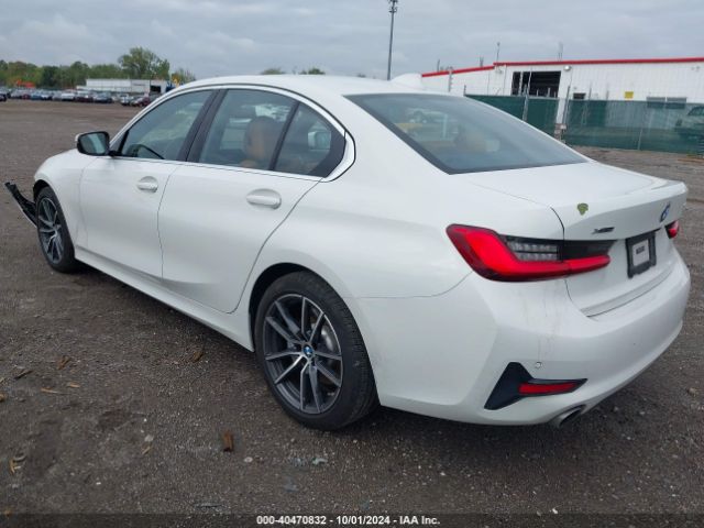 Photo 2 VIN: WBA5R7C02LFH44975 - BMW 330I 