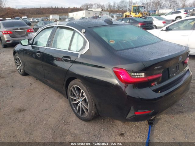 Photo 2 VIN: WBA5R7C04MFK54195 - BMW 330I 