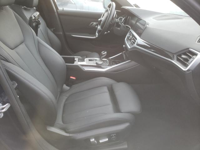 Photo 4 VIN: WBA5R7C50KFH32558 - BMW 330XI 