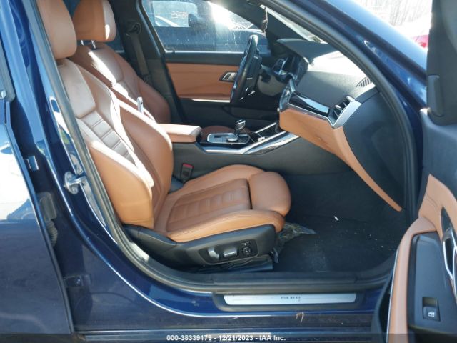 Photo 4 VIN: WBA5R7C52KAJ81253 - BMW 330I 