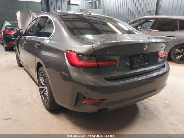 Photo 2 VIN: WBA5R7C52KAJ84007 - BMW 330I 