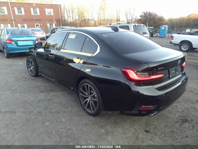 Photo 2 VIN: WBA5R7C52KFH25384 - BMW 330I 