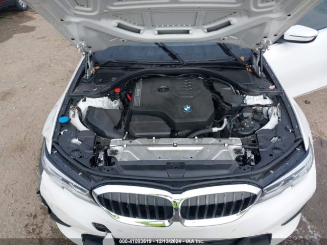 Photo 9 VIN: WBA5R7C57KAJ78963 - BMW 330I 