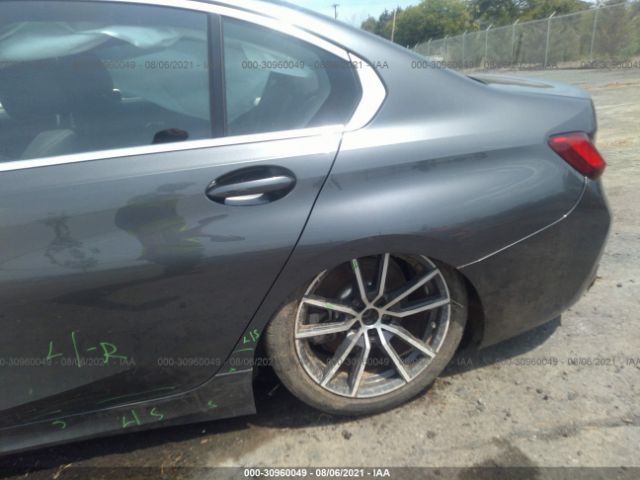 Photo 5 VIN: WBA5R7C57KAJ86853 - BMW 330I 