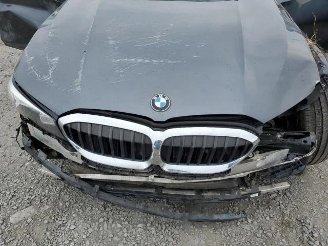 Photo 10 VIN: WBA5R7C57KFH18561 - BMW 330XI 