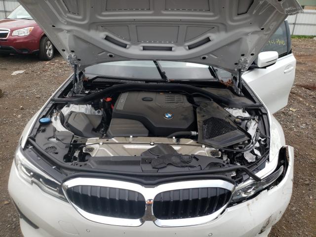 Photo 6 VIN: WBA5R7C57KFH23890 - BMW 330XI 