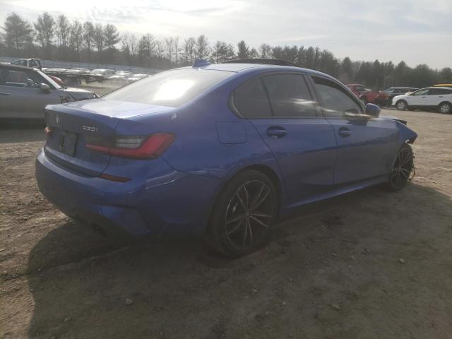 Photo 2 VIN: WBA5R7C5XKAE82789 - BMW 330XI 