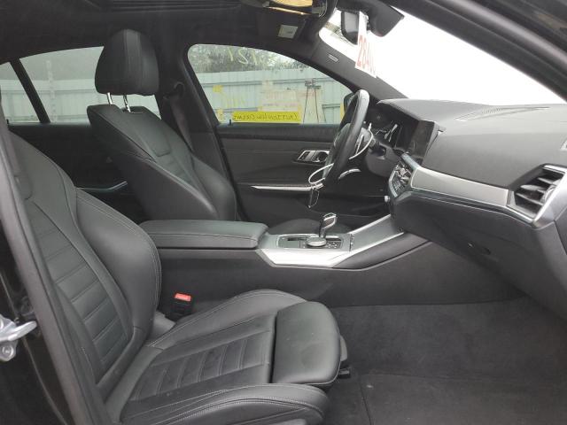 Photo 4 VIN: WBA5R7C5XKAJ80576 - BMW 330XI 