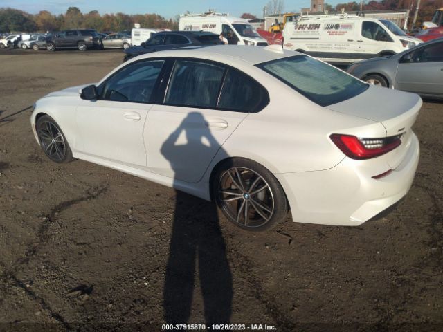 Photo 2 VIN: WBA5R7C5XKAJ81422 - BMW 330I 